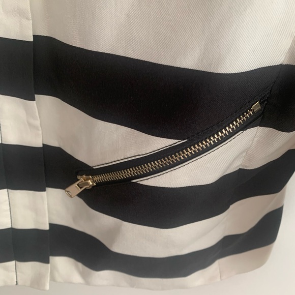 Club Monaco’s Black and white stripes - Picture 3 of 6